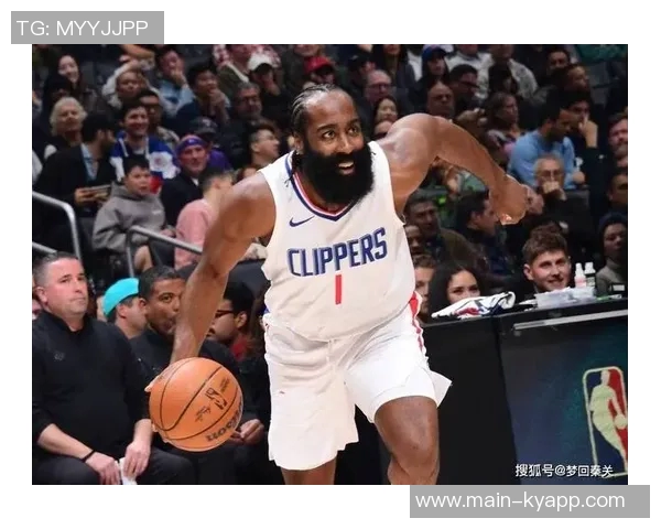 哈登赞范甘迪定制文化衫展现疯狂热情全力支持球队 哈登赞范甘迪定制文化衫展现疯狂热情全力支持球队