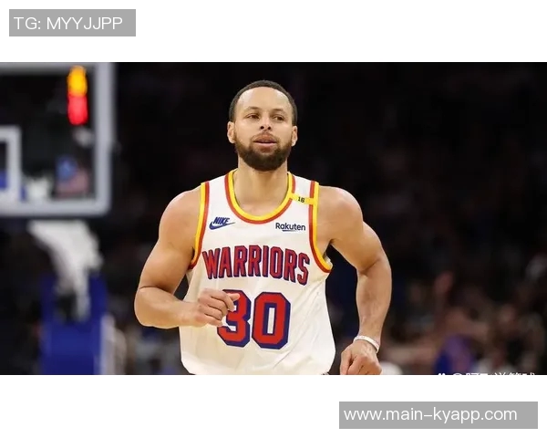 库里半场表现亮眼砍下15分5板4助助力球队取得领先 库里半场表现亮眼砍下15分5板4助助力球队取得领先