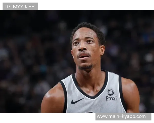 勇士在卡巴配外线阵容中展现绝对优势8分半内打出27-14的精彩表现