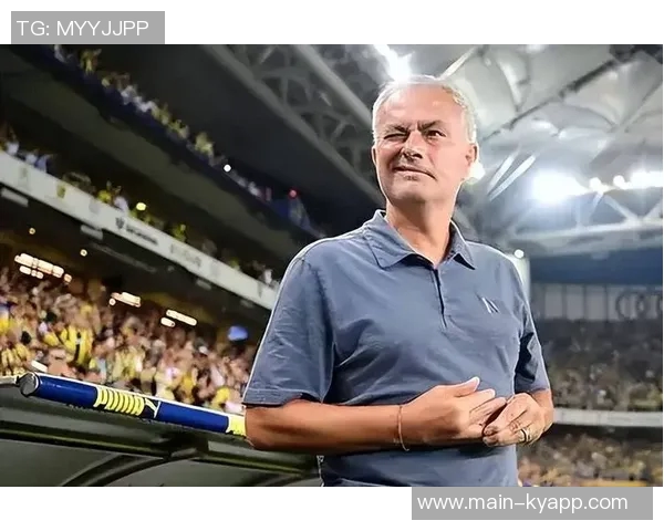 泰勒回忆欧联决赛遭围堵经历称并无重大误判影响比赛结果