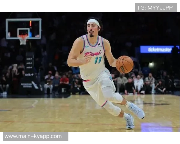 斯波称赞哈克斯表现出色认为其打球风格极具侵略性 斯波称赞哈克斯表现出色认为其打球风格极具侵略性