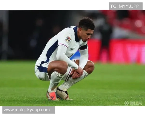 埃切维里出场时间受限药厂总监强调球队防守需稳固 埃切维里出场时间受限药厂总监强调球队防守需稳固