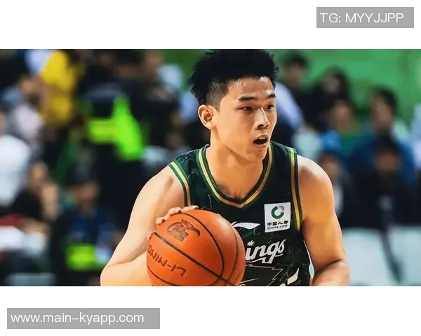 林葳分享个人成长经历：坚持探索未知领域逐步实现目标的重要性